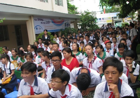 Học sinh phổ thông hào hứng tham gia tranh tài Tin học - 1 Hàng trăm học sinh tề tựu tham gia tranh tài Tin học