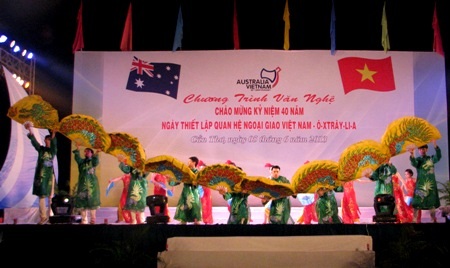 Đêm văn nghệ kỷ niệm 40 năm quan hệ ngoại giao Việt Nam- Australia - 5 Múa