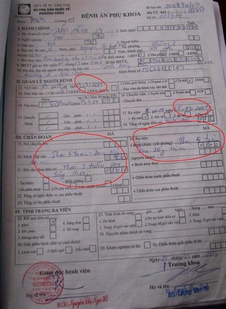 Bà Trần Hồng Ly trong một buổi tiếp xúc với PV