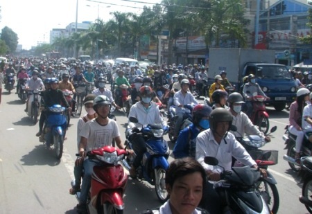 Những hình ảnh giao thông "chỉ có trong mùa tuyển sinh đại học" - 3 Ảnh: Lương Thủy