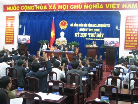 Miễn thu phí đường bộ đối với chủ phương tiện là người khuyết tật - 1 Miễn thu phí đường bộ đối với chủ phương tiện là người khuyết tật