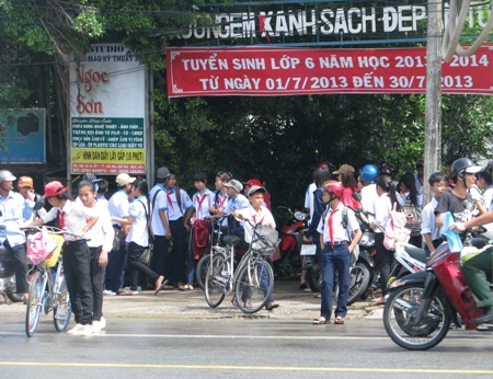 Học sinh ĐBSCL bước vào năm học mới.
