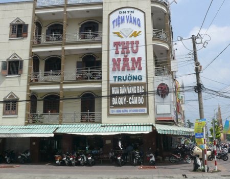 Tiệm vàng Thu Năm, nơi xảy ra vụ cướp bất thành.