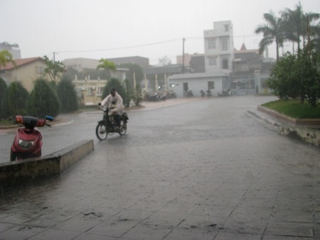 Cho phép tàu thuyền trên địa bàn TPHCM hoạt động trở lại - 7 Khu vực Nam Bộ ảnh hưởng của cơn bão số 13 như dự báo chủ yếu là mưa. (Ảnh: Huỳnh Hải)