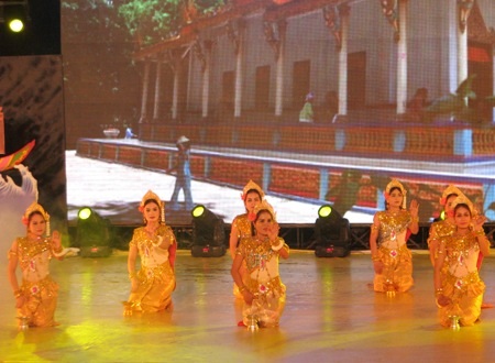 Ca sĩ Thùy Trang mang đến một ca khúc ngọt ngào về cây lúa.