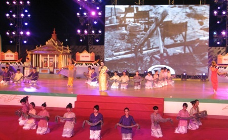 Ca sĩ Thùy Trang mang đến một ca khúc ngọt ngào về cây lúa.