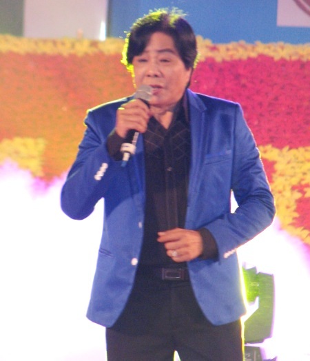 NSƯT Thanh Ngân và NSƯT Trọng Hữu thể hiện bài vọng cổ