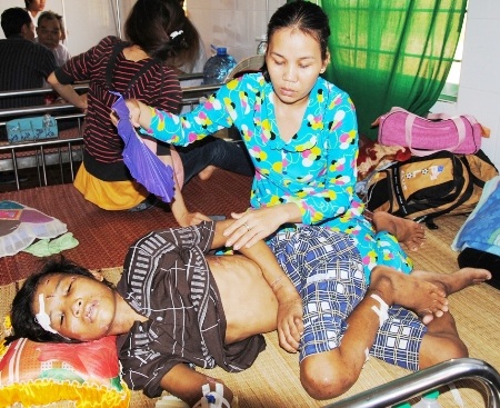 Hình ảnh Hào Anh tại bệnh viện cách đây 3 năm.