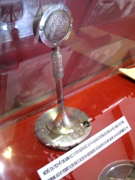 Điểm tham quan du lịch tiêu biểu vùng ĐBSCL năm 2013 - 6 Micrô Bác đọc tuyên ngôn độc lập ngày 2/9/1945.