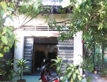 Nhà bà Sa, nơi tên cướp đột nhập vào đánh trọng thương chủ nhà.