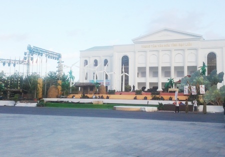 Một khu triển lãm cơ bản đã gần hoàn tất.