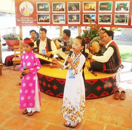 Nghệ sĩ từ những trẻ nhỏ...