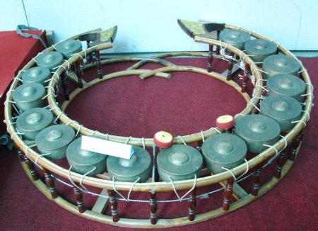 Cồng lớn trong dàn nhạc ngũ âm của đồng bào Khmer.