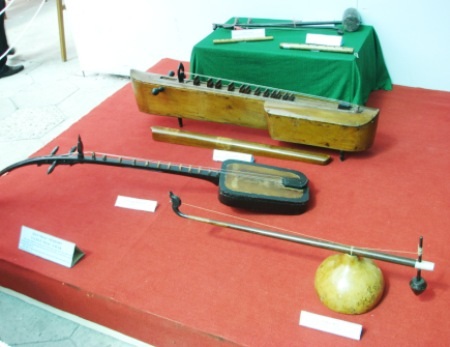 Dàn nhạc Môhôri và dàn nhạc A-răk.