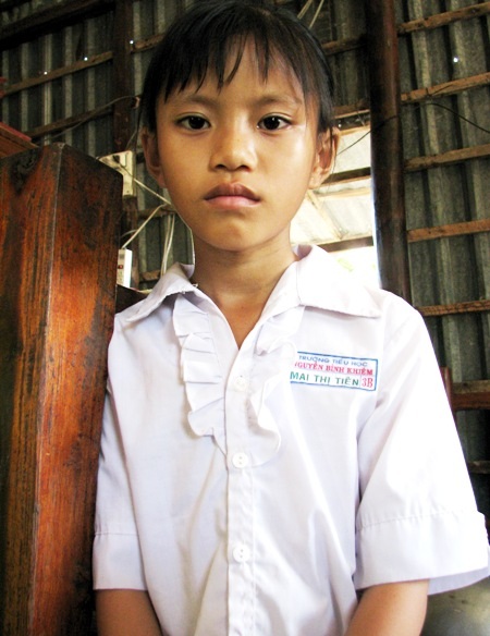 Thương bé lớp 3 mỗi ngày không có thuốc là chết - 2 Thương bé lớp 3 mỗi ngày không có thuốc là chết