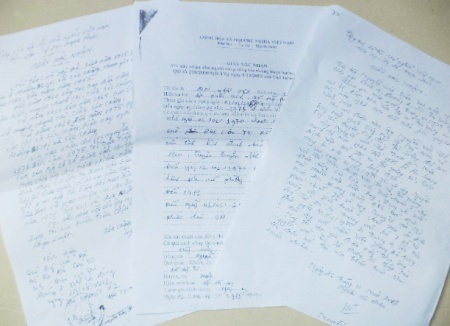 Giấy xác nhận của nhiều người từng chung đơn vị với vợ chồng ông Từ.