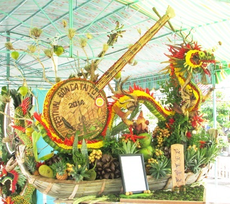 Festival góp phần đưa nghệ thuật đờn ca tài tử tỏa sáng - 8 Triển lãm hoa cây kiểng.