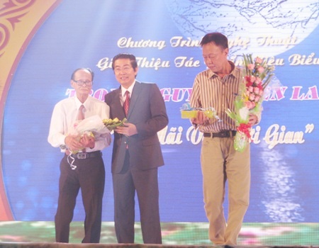 Festival góp phần đưa nghệ thuật đờn ca tài tử tỏa sáng - 12 Tôn vinh soạn giả cải lương nổi tiếng Trọng Nguyễn- Yên Lang.