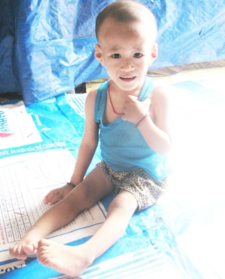 “Con chỉ mong một lần em con đứng dậy” - 1 “Con chỉ mong một lần em con đứng dậy”