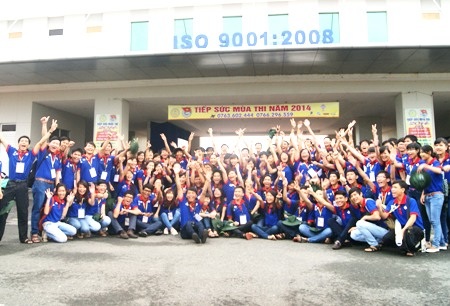 Đội Tiếp sức mùa thi Trường ĐH An Giang sẵn sàng phục vụ thí sinh.