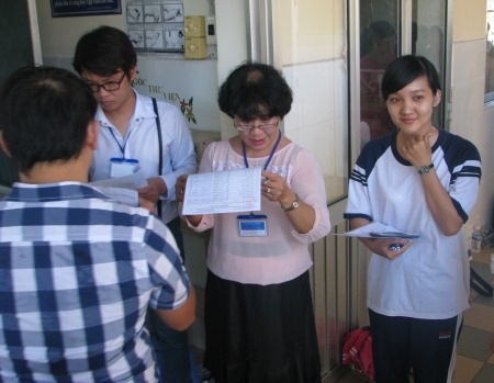 Thời tiết mát mẻ, thí sinh thoải mái thi môn cuối - 4 Các thí sinh