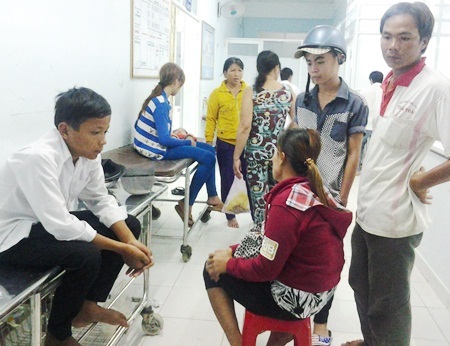 Một học sinh nghi bị đánh bất tỉnh, bỏ ở bãi rác? - 3 Tin nhắn từ số điện thoại của em Chuyển vào điện thoại của cha em này.