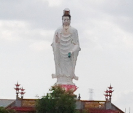 Về Bạc Liêu thăm tượng Phật Bà “khổng lồ” - 7 Tượng Phật Bà chùa Hổ Phù. (Ảnh: Huỳnh Hải)