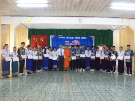 Sóc Trăng: Trường THPT Dân tộc nội trú đón nhận Huân chương Lao động hạng Ba - 2 Khen thưởng cho học sinh giỏi.