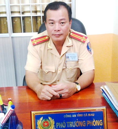Trung tá Đoàn Thanh Khải trong buổi làm việc với PV
