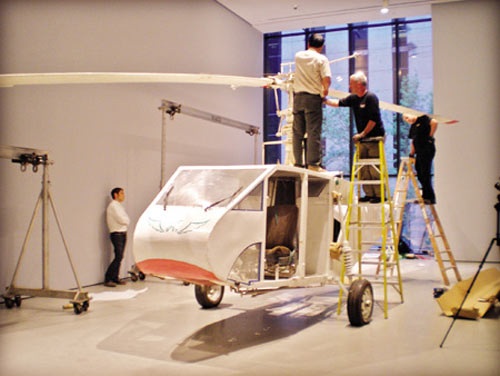 Đại gia "chân đất" chơi ngông không đụng hàng - 4 Chiếc trực thăng đầu tiên của anh Hải được trưng bày tại Viện Bảo tàng New York - Mỹ.