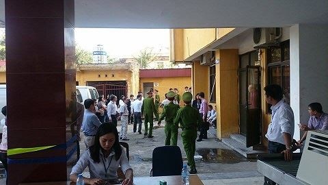 Phúc thẩm "bầu" Kiên: Một người ngất xỉu phải cấp cứu - 3 Lực lượng công an ra dẹp đường