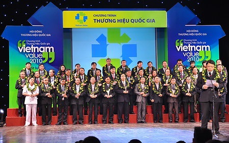 Vinacafé lần thứ tư liên tiếp được công nhận Thương hiệu Quốc gia - 2 Năm 2010, Vinacafé cũng vinh dự được xướng tên là THQG