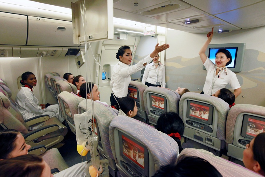Mục sở thị “lò luyện” tiếp viên của hãng hàng không Emirates - 3 Mục sở thị “lò luyện” tiếp viên của hãng hàng không dát vàng Emirates