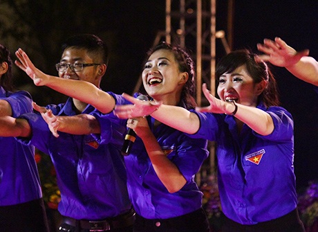 CLB Cầu Vồng - HV Thanh thiếu niên