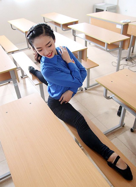 Bộ ảnh nữ sinh Luật xinh đẹp thả hồn theo điệu múa - 7 Lớp học mới ở nhà A được xây mới khang trang