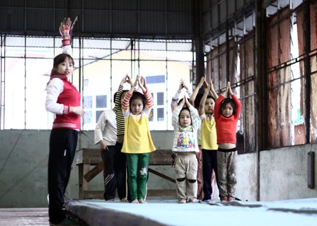  Giây phút nhí nhảnh của cô và trò