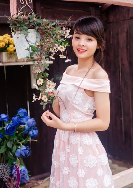 Ngắm nhan sắc top 15 Hoa khôi trường ĐH Dược - 2 Đinh Thùy Linh, SBD 07