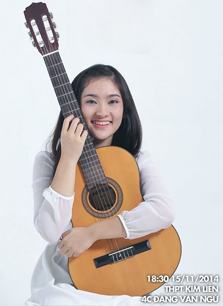 8 gương mặt tài năng so tài làm đại diện học sinh THPT Kim Liên - 2 Hoàng Mỹ Linh, lớp 12A1