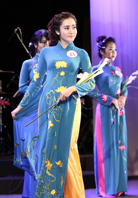 Nữ sinh Lào gây “sốt” ở trường Dược, giỏi 3 ngoại ngữ - 2 Ket Ke Son, cô nữ sinh Lào nổi tiếng ở ĐH Dược