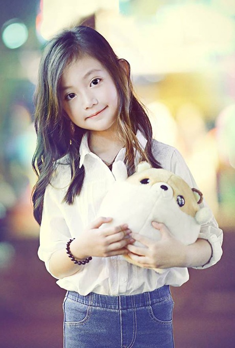 Cô bé 6 tuổi xinh như thiên thần "đốn tim" dân mạng - 8 M.C