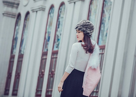 Cô nàng này lại muốn bộ ảnh giáng sinh của mình thật cá tính và phong cách (Ảnh: Sơn Nguyễn)