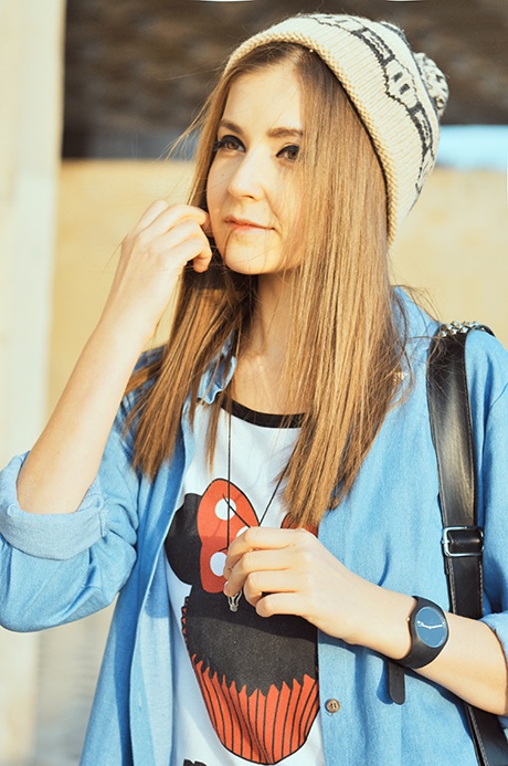 Nữ Thạc sĩ xinh đẹp Ukraine với tình yêu đặc biệt dành cho Việt Nam - 5 Sasha thường giúp đỡ sinh viên Việt Nam trong việc học tiếng Ukraine cũng như kỹ năng sống tại đây.