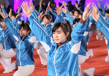 2015 thanh niên, Đoàn viên Thủ đô biểu diễn dân vũ mừng năm mới