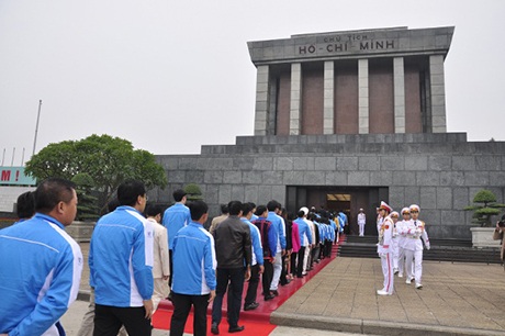 trong không khí trang nghiêm