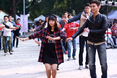 Cùng tham gia màn nhảy flashmob