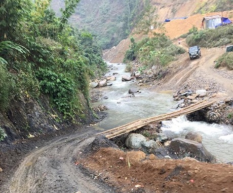 Mang Tết sớm đến cho trẻ vùng cao - 2 Địa hình hiểm trở, khó khăn khiến Nậm Pì trở thành xã nghèo của Lai Châu