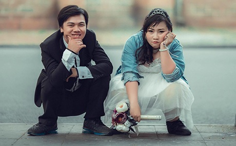 Lãng mạn chuyện tình 5 năm của cặp đôi “vợ số 0 - chồng số 1” - 1 Bộ ảnh cưới độc đáo của cặp vợ chồng “đẹp lạ” Bảo Trân – Hoàng Long.
