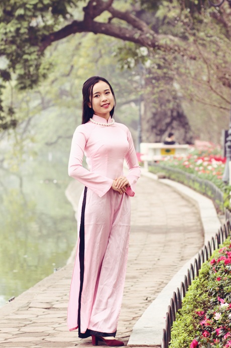  Nét đằm thắm, hoài cổ của cô gái Hà Nội.