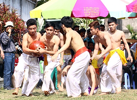 Nét mặt quyết tâm của các đấu thủ