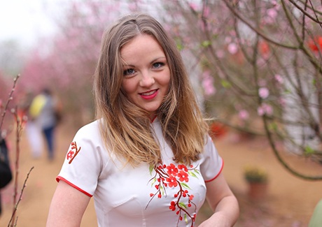 Eva bên người bạn Việt Nam của mình